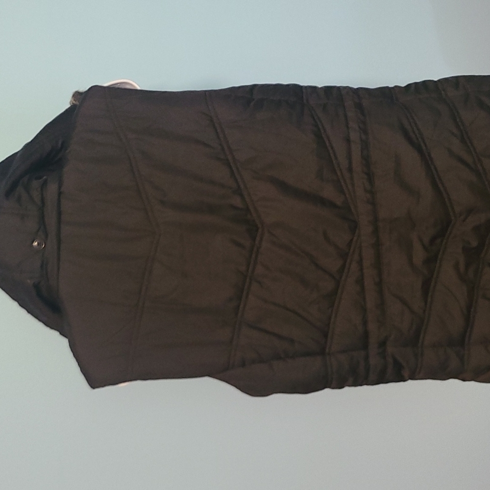 Ladies Vest With Detachable Hood. - Picture 6 of 12